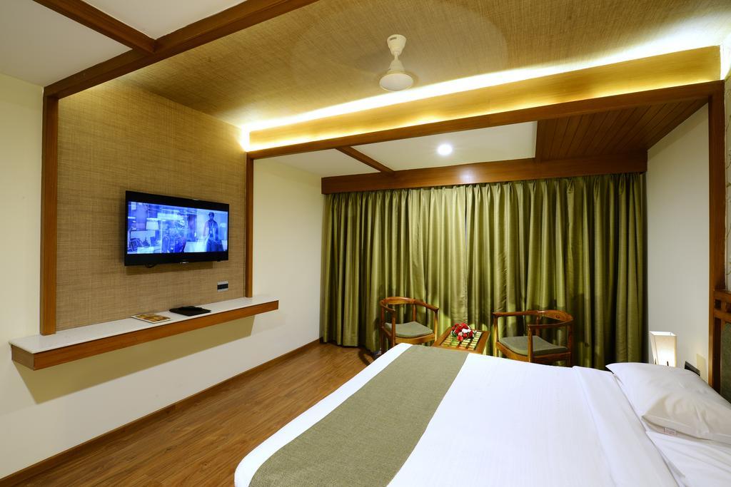 Taj Mahal Hotel 4*